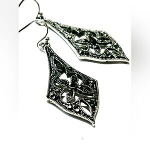 Vintage Black and Silver Floral Earrings